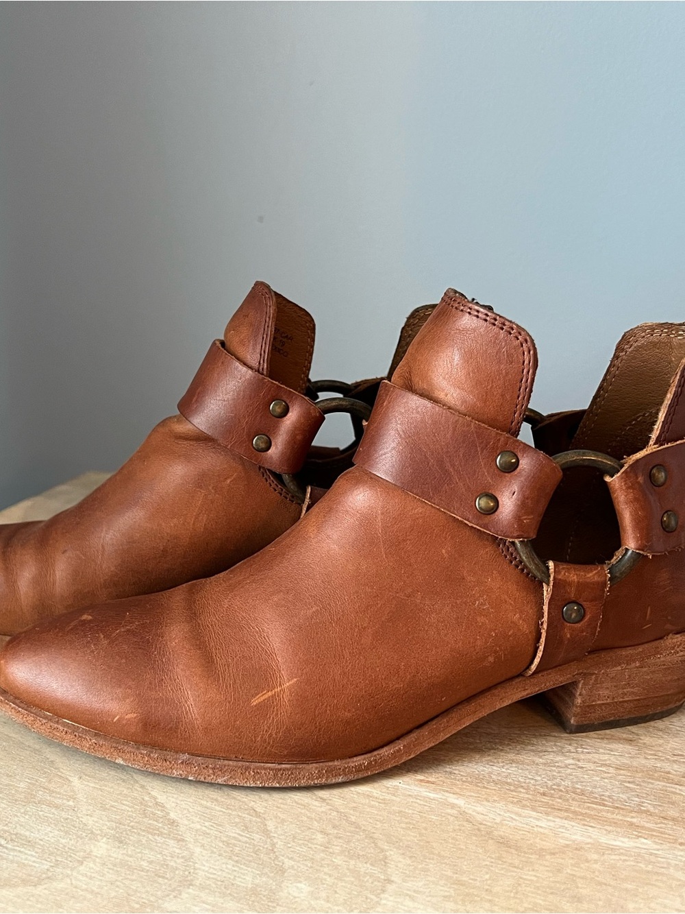 Frye Chestnut Brown Leather Women's Ankle Booties